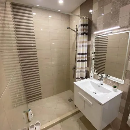 Gardenia Apartment Veliko Tŭrnovo Exterior photo